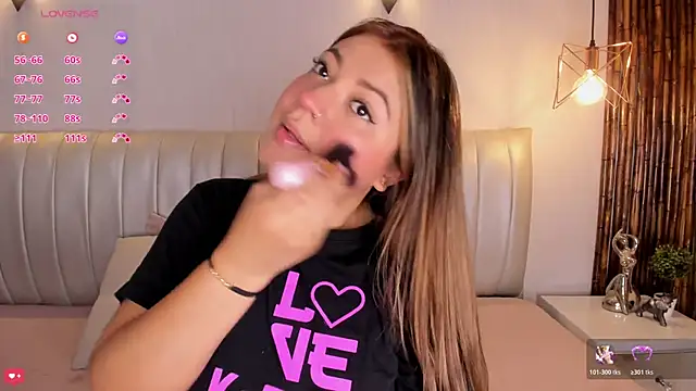 Zuzu sweet online show from November 12, 7:01 pm