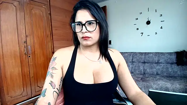 Majo Soussa online show from June 4, 2:43 pm