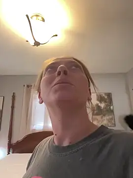 lezbean24 online show from January 31, 8:07 pm