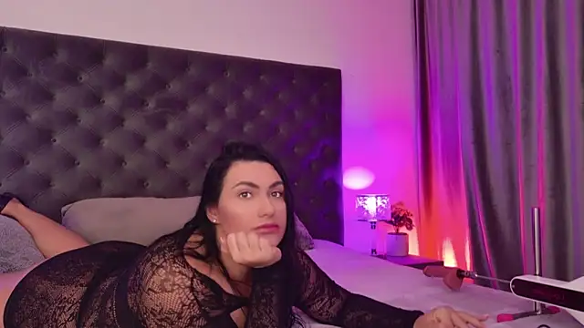 KrisNoir online show from November 6, 6:30 am