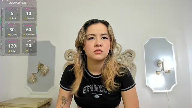 Sara  Williams online show from October 30, 4:15 am