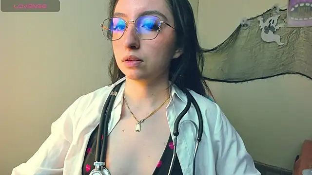 Julieta Shelby online show from October 26, 2:07 am