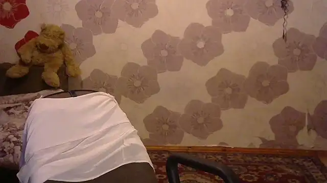 Snapshot of Queen_Daenerys chatting on September 12, 7:54 pm Queen Daenerys online show from September 12, 7:54 pm