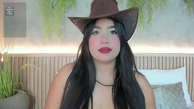 Lana Lann online show from November 14, 1:22 pm