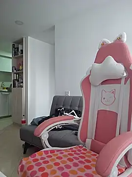 azumiichan online show from October 3, 4:01 pm