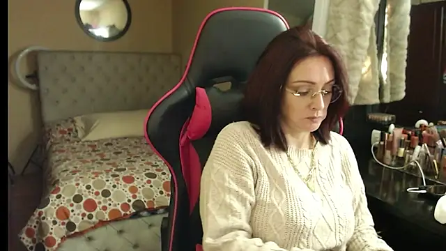 Carol Scottt online show from October 26, 8:43 am