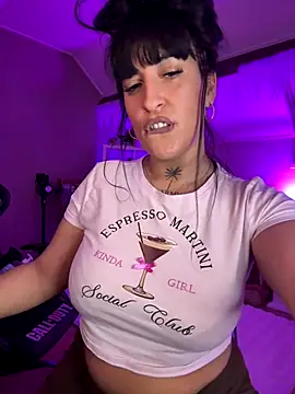 CarolaDrago online show from December 15, 7:57 am