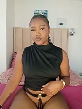 charmainexxx online show from June 13, 9:07 am