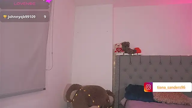 Tiana sanders online show from December 17, 2:38 am