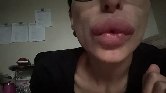 myloveforyouu online show from April 21, 12:56 pm