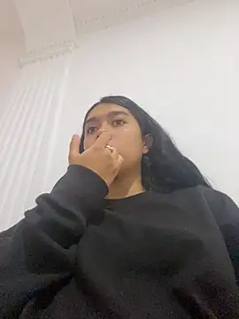 SweetLatiin  online show from November 15, 9:27 pm