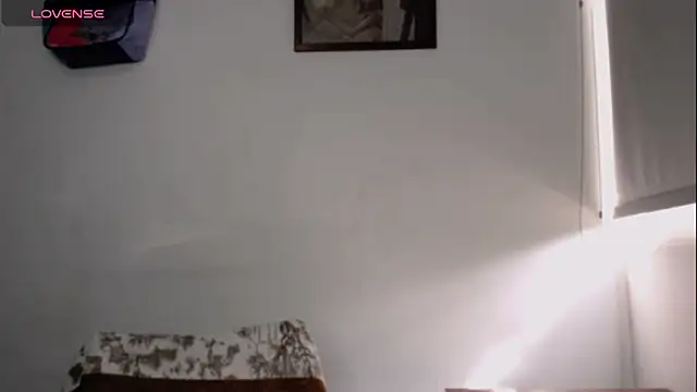 Snapshot of alma_violeta chatting on October 3, 8:14 pm alma violeta online show from October 3, 8:14 pm