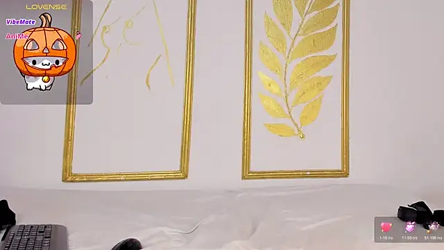 Juliette  3 online show from October 24, 3:41 pm