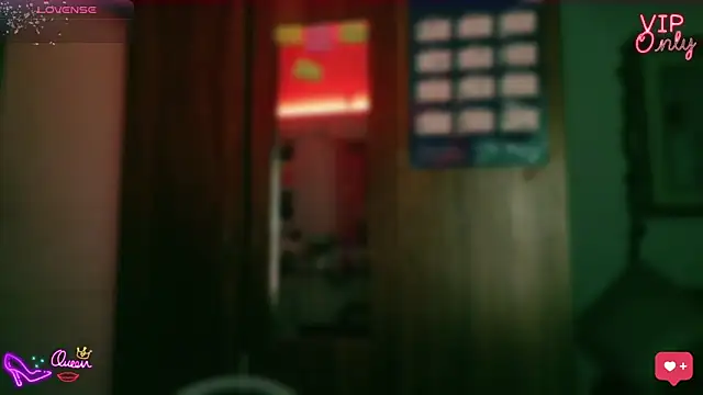 LauGrayJ online show from March 29, 7:51 am