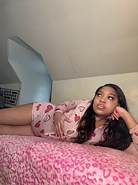 AUNYXXX online show from February 12, 3:25 pm