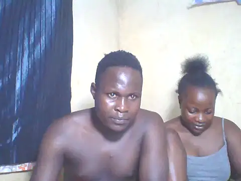 Snapshot of Dark_Queenchocolate chatting on October 7, 8:57 pm Dark Queenchocolate online show from October 7, 8:57 pm