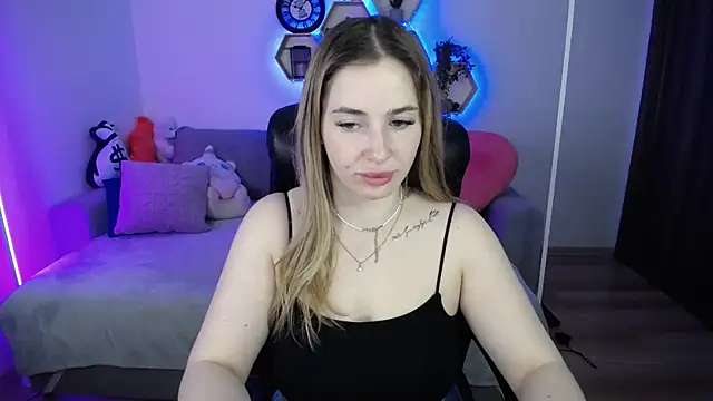 SabrinViolet online show from March 23, 9:26 am