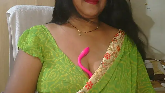 Snapshot of Cute_Ruhi99 chatting on October 16, 7:00 am Cute Ruhi99 online show from October 16, 7:00 am