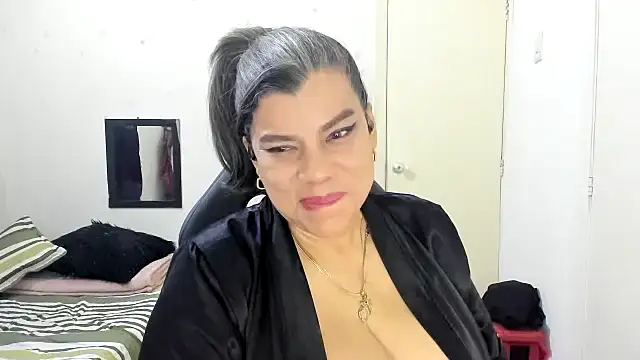 vikyadams online show from November 29, 11:47 am