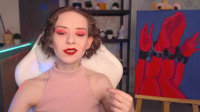 FascinatingEyess online show from January 7, 8:01 pm