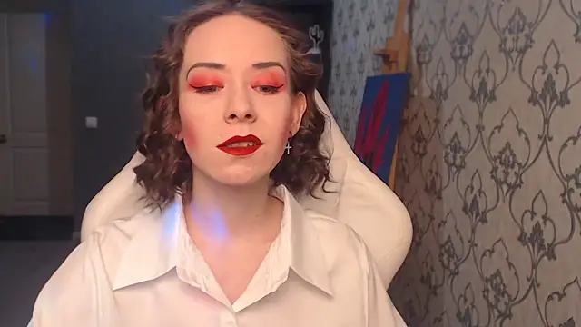 FascinatingEyess online show from May 27, 6:05 pm
