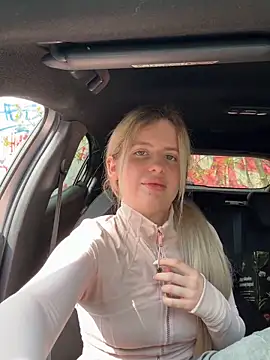 Holly-Glamour online show from April 16, 12:27 pm