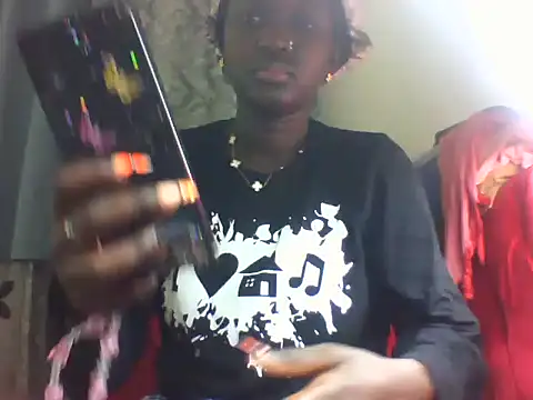 Snapshot of Princess_Tamara chatting on October 15, 7:49 pm Princess Tamara online show from October 15, 7:49 pm