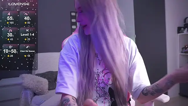 fraulein mooon online show from January 12, 7:30 pm