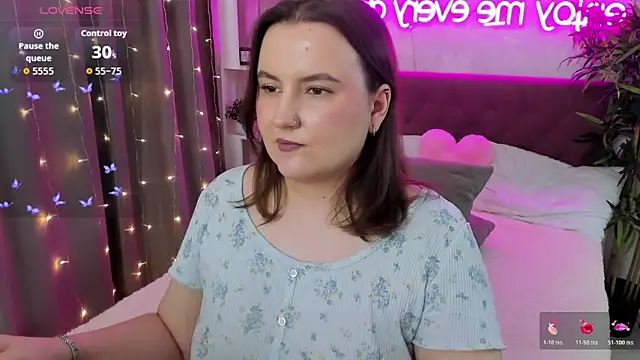 FeralPeach online show from March 6, 7:36 am