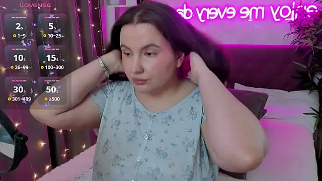 FeralPeach online show from April 17, 6:59 am