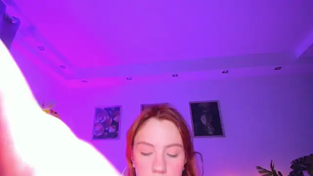 Snapshot of Alyssa_Smitt chatting on September 14, 12:08 am Alyssa Smitt online show from September 14, 12:08 am