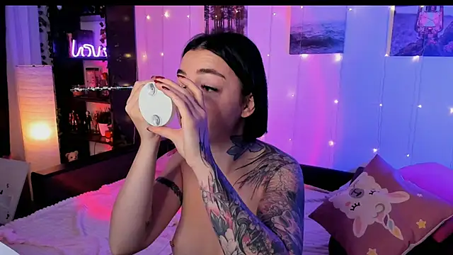 Magic Allie online show from November 17, 6:36 am