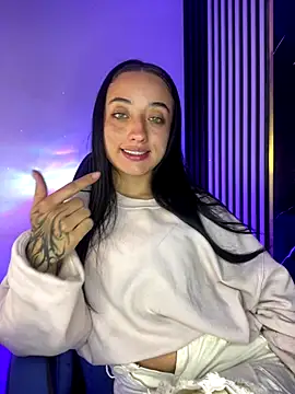 Ady 18 online show from November 12, 8:51 pm