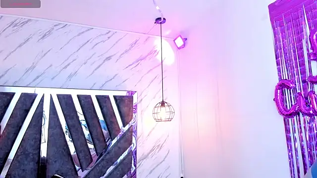 Queen perla  online show from October 22, 12:10 pm