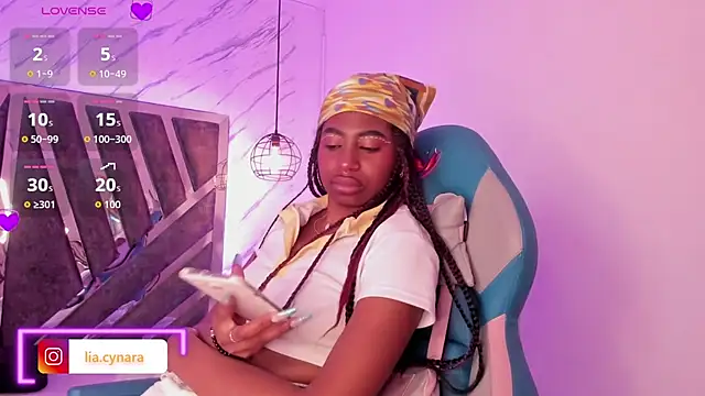 Queen perla  online show from September 13, 6:05 pm