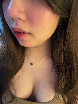 Hotellinh12 online show from April 26, 4:05 pm