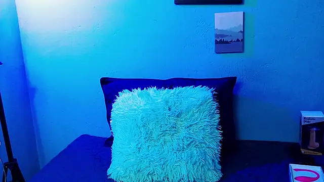 blue violette  online show from September 19, 8:19 pm