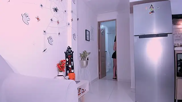 DannaHyde online show from October 17, 5:16 pm