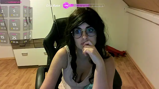 secretmia online show from October 10, 10:53 am