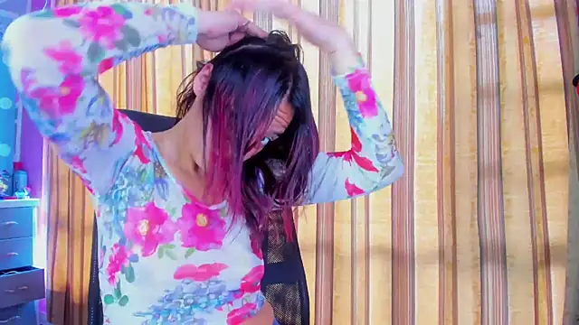 Laura naughty  online show from November 6, 5:08 pm