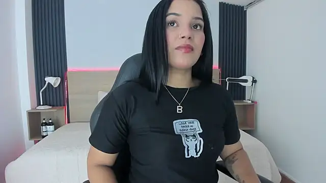 Snapshot of Chiqui_milk_ chatting on October 14, 7:16 pm Chiqui milk online show from October 14, 7:16 pm