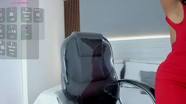 Snapshot of Chiqui_milk_ chatting on October 8, 6:56 pm Chiqui milk online show from October 8, 6:56 pm