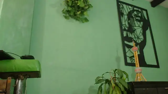 thirstymoonxx online show from September 28, 7:08 pm