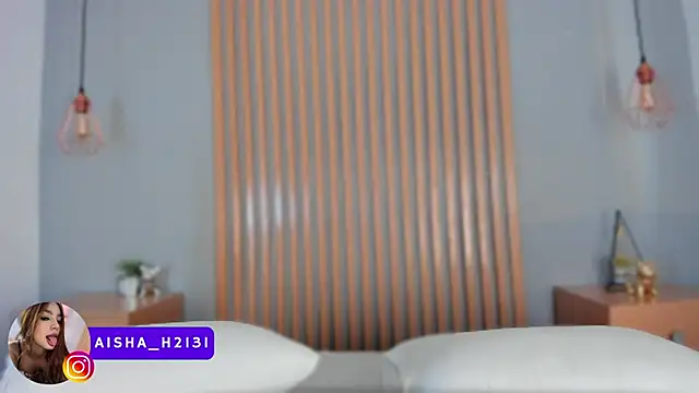 Snapshot of aisha_h_ chatting on October 9, 8:24 pm aisha h online show from October 9, 8:24 pm