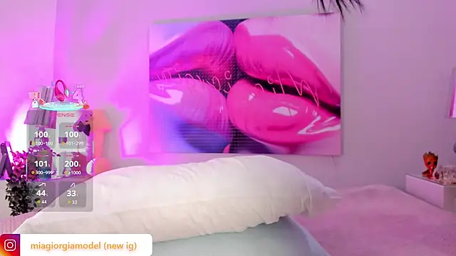 Miagiorgia  online show from March 23, 7:09 pm