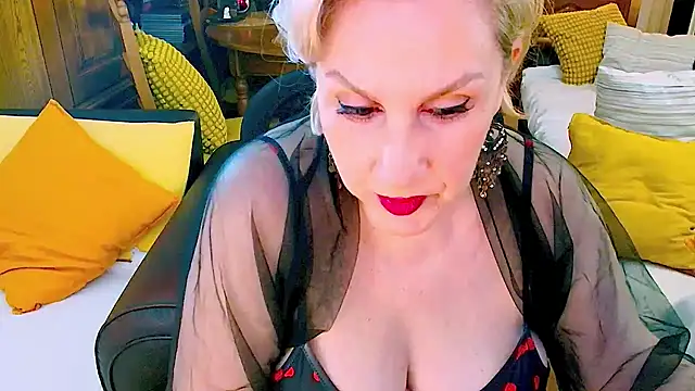 GattonaBiondona online show from February 16, 8:47 am