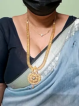 Snapshot of ananya956 chatting on December 2, 11:00 am ananya956 online show from December 2, 11:00 am