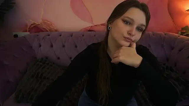 MagicPeachh  online show from November 17, 1:23 pm