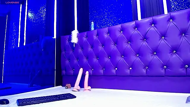 Malory Cortez online show from February 19, 2:33 am