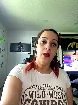 Snapshot of DeeLight124 chatting on September 22, 5:33 pm DeeLight124 online show from September 22, 5:33 pm